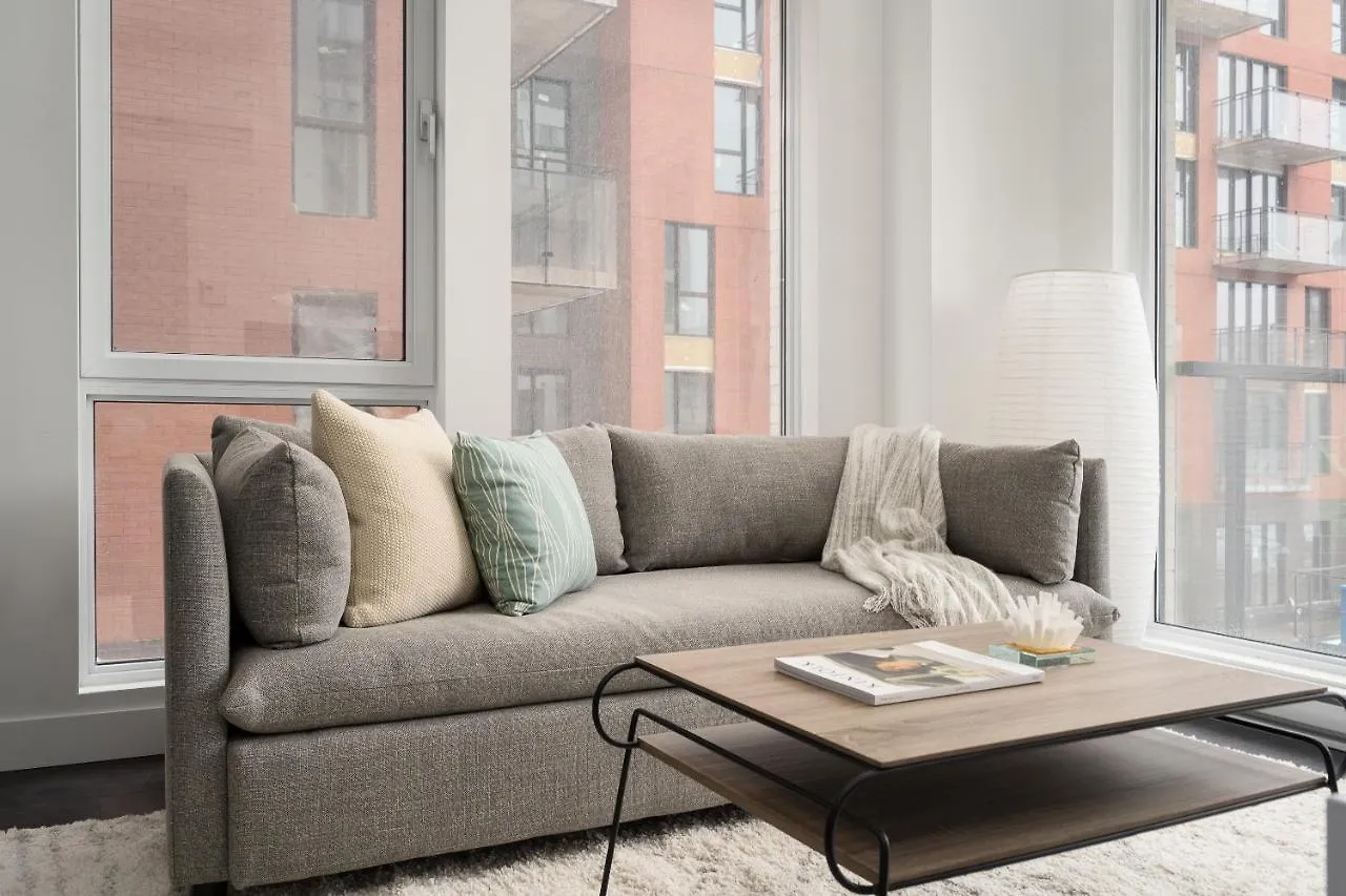Bright Griffintown Suites By Sonder Montreal