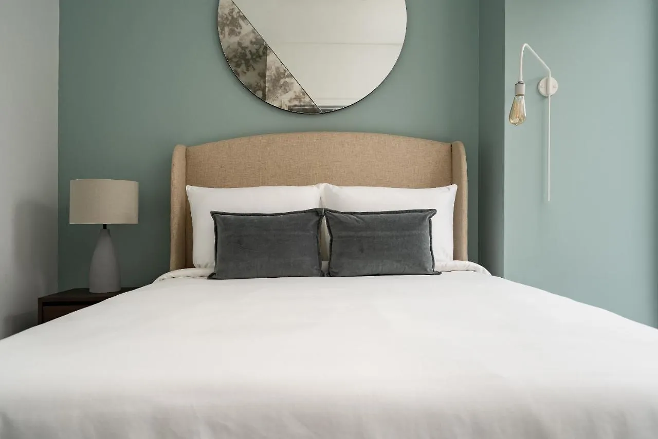 Bright Griffintown Suites By Sonder Montreal