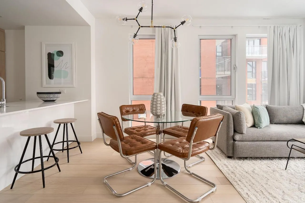 Bright Griffintown Suites By Sonder Montreal